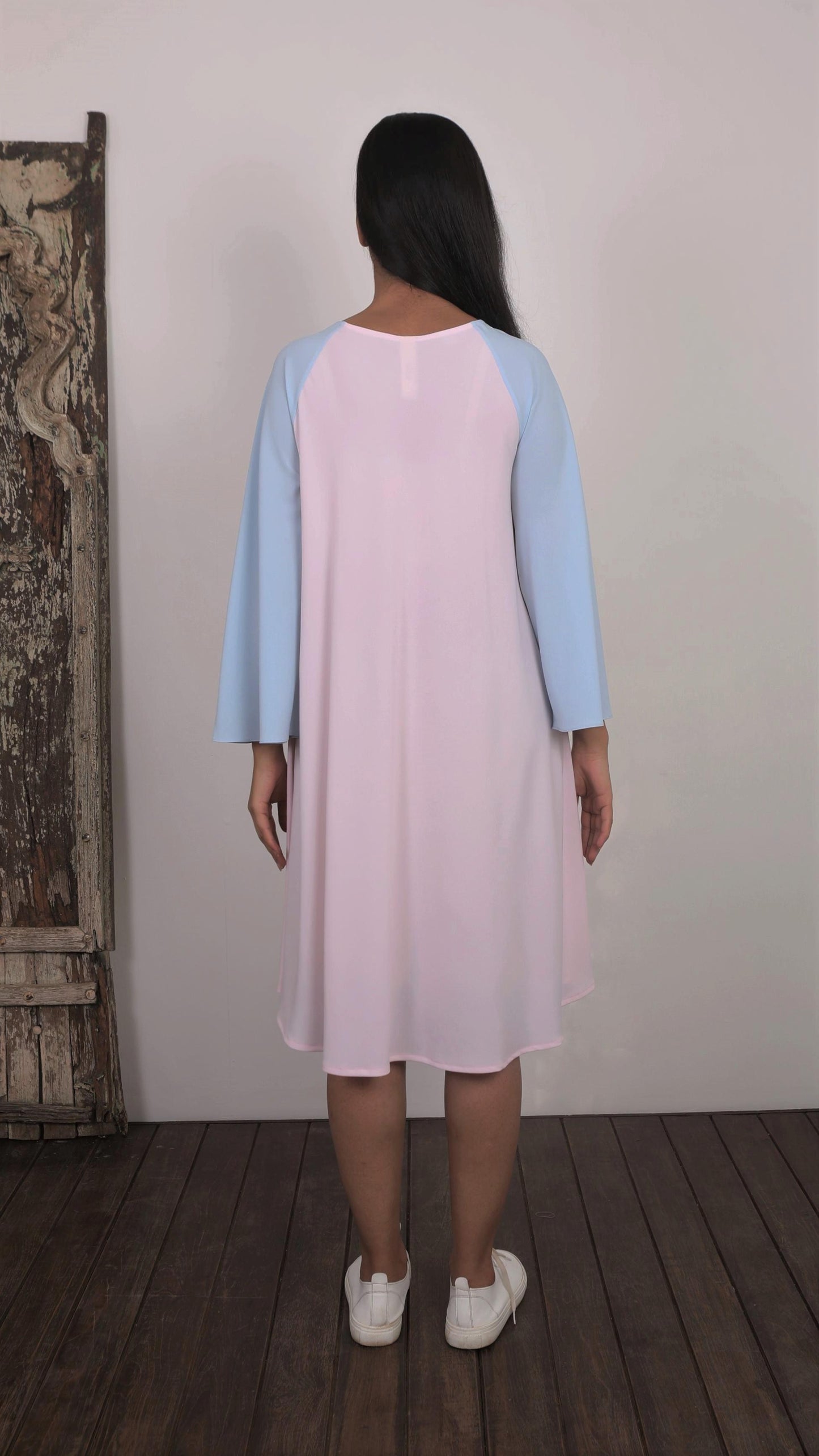 Colour-blocked Reglan Dress